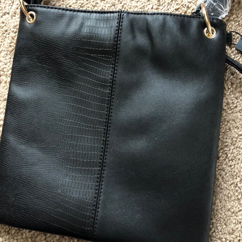 Moda Crossbody - Picture 3 of 4